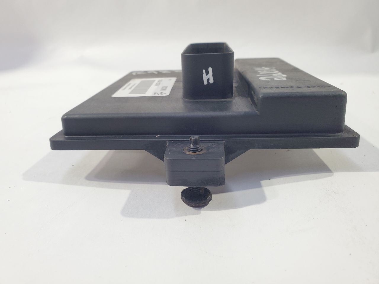 2008 2009 GMC Yukon XL 1500 OEM Fuel Pump Control Module 13501024