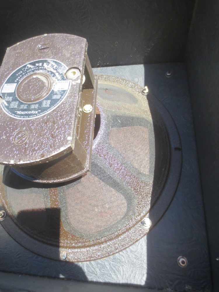 AMPRO Speaker Model 18030 / Vintage NICE!