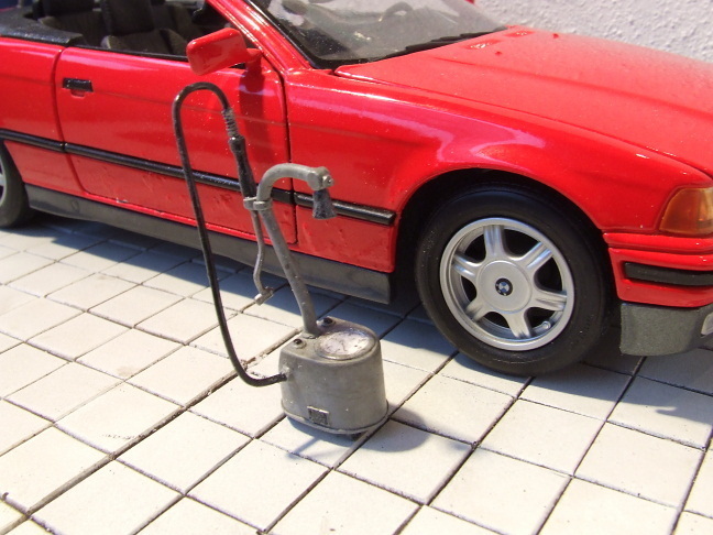Tyre Inflator for Workshop, Petrol Station etc - Model Making, 1:18 Scale