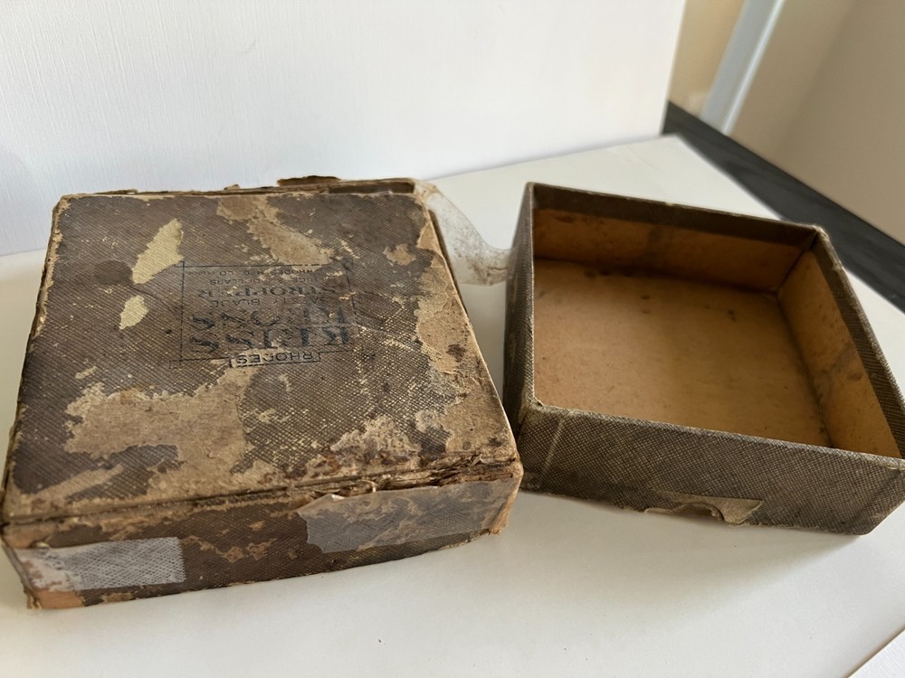 Kriss Kross Stropper & Razor Sharpener