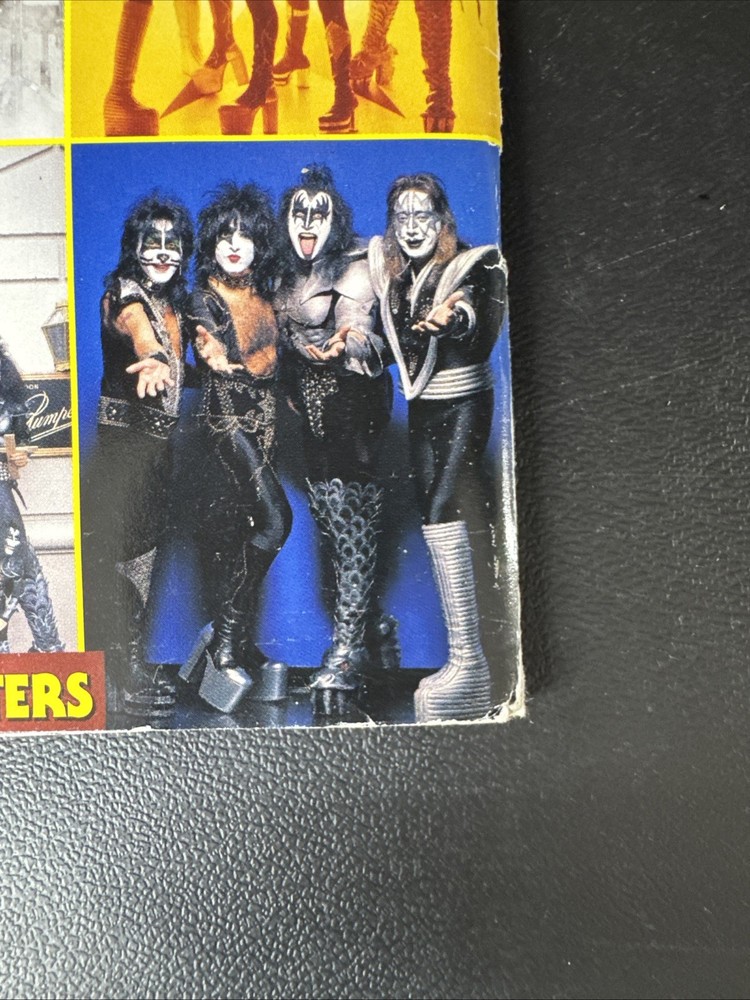 2000 METAL EDGE SPECIAL KISS THE OFFICIAL KISS FAREWELL POSTER BOOK MAGAZINE