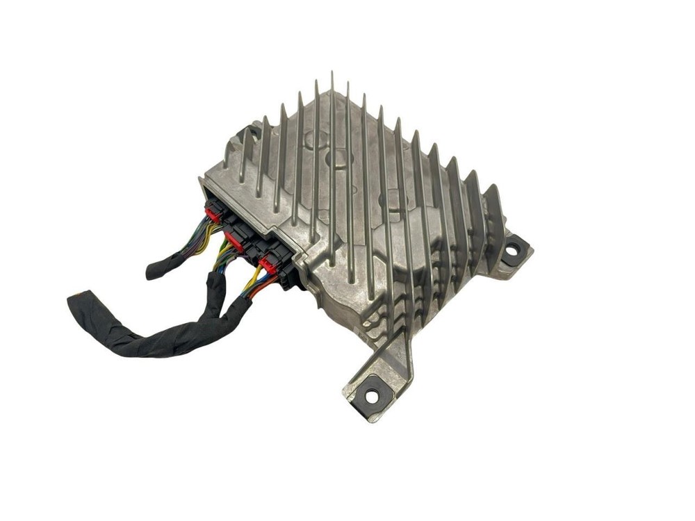 2019-2022 Cadillac XT4 Amplifier