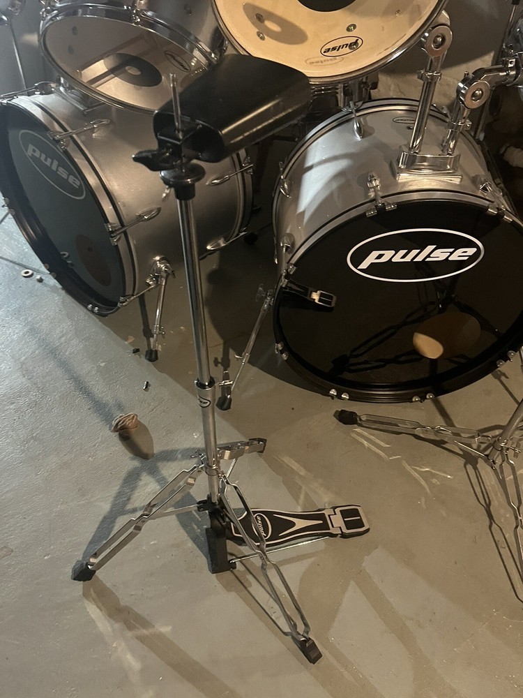 Silver Pulse Drumset
