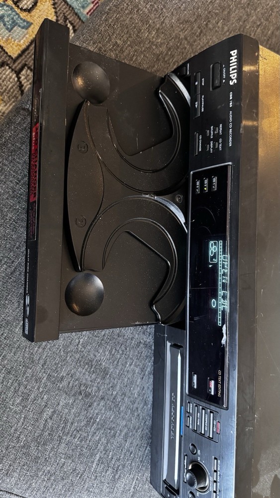 Philips CDR785/17 3-DISC CD Player w/ CD Compact Disc Recorder