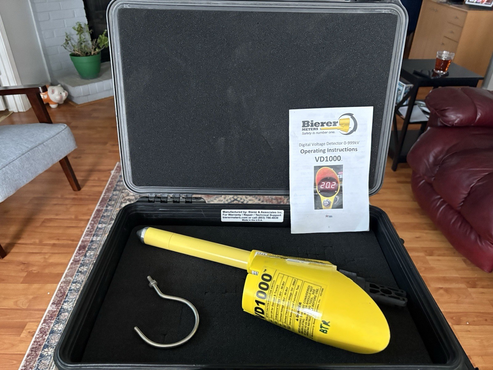 ￼BIERER VD 1000 DIGITAL VOLTAGE DETECTOR 0-999KV