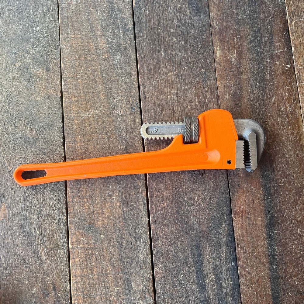 14-Inch Heavy Duty Pipe Wrench