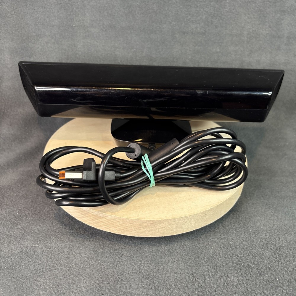 Xbox 360 Kinect Sensor (1414) with 4 Games Bundle - Play Bundle