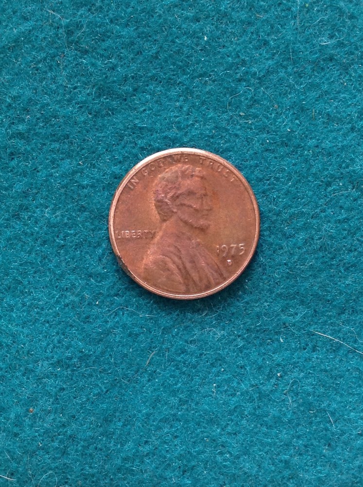 1975 D Lincoln Penny Good Condition.