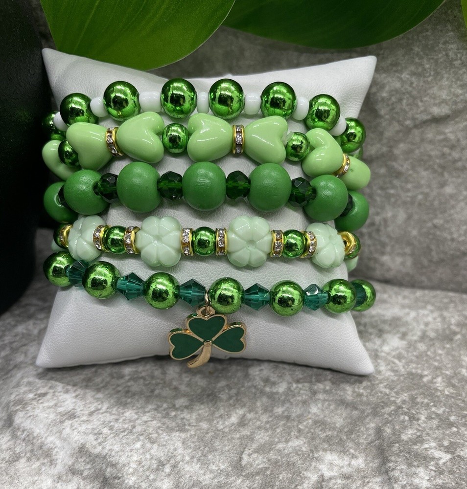 5 PC Handmade Shamrock Beaded Stackable 7” Plus Stretch Bracelet Set New B1801