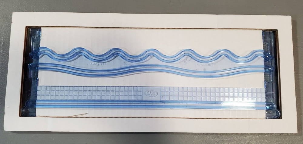 Creative Memories Custom Cutting System 12" Cutting Pattern Wave Swell VG cond