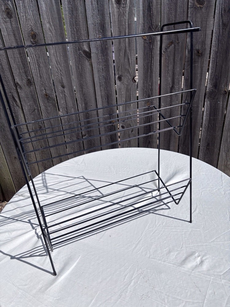 BLACK METAL MCM BOOKCASE WIRE