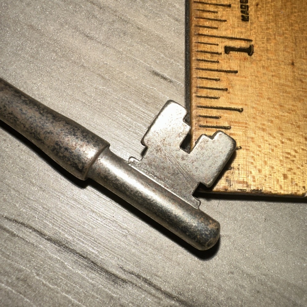 Antique Corbin Skeleton Key Solid Barrel #DT41 Original