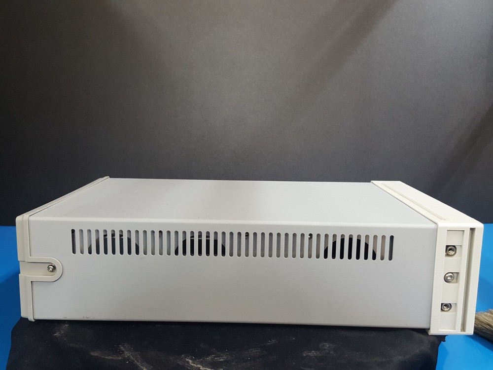 Agilent 3499B: Switch / Control System Main Frame (0637)