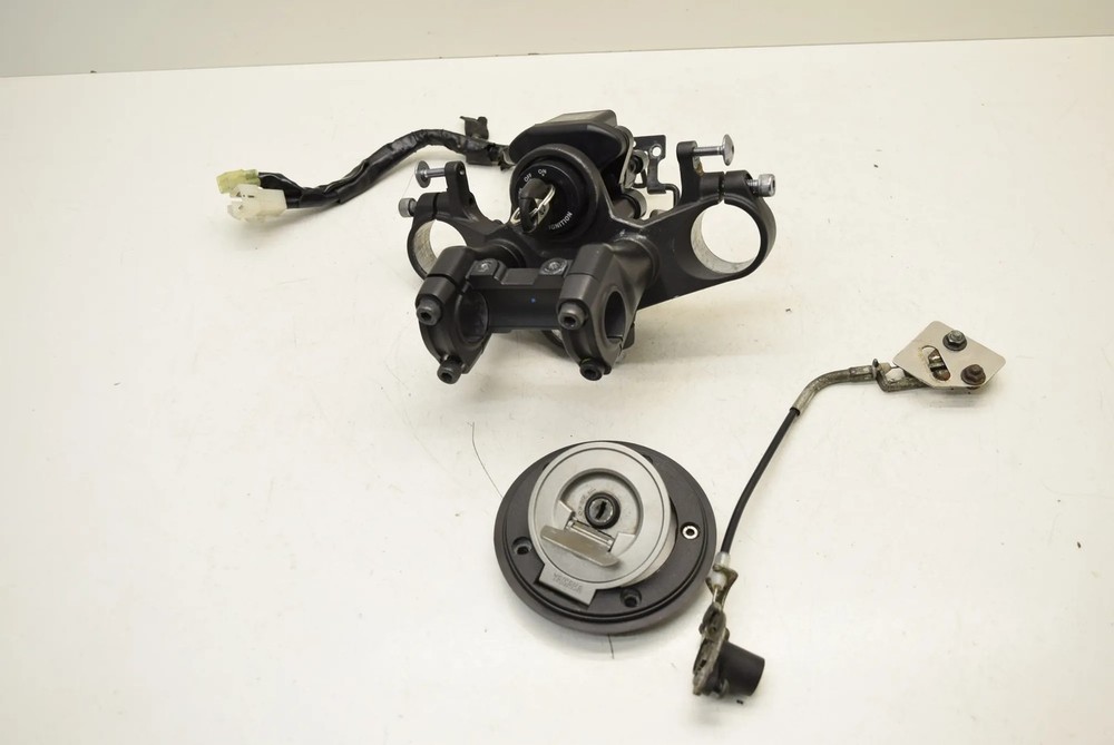 YAMAHA XSR 700 ABS RM11 2015 - Complete lock set tank cap ignition switch set