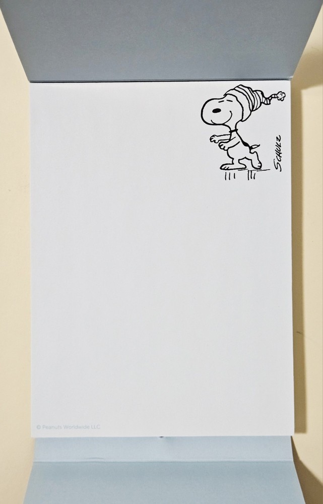 Peanuts "Snoopy" Note Pad. 75 Sheets.