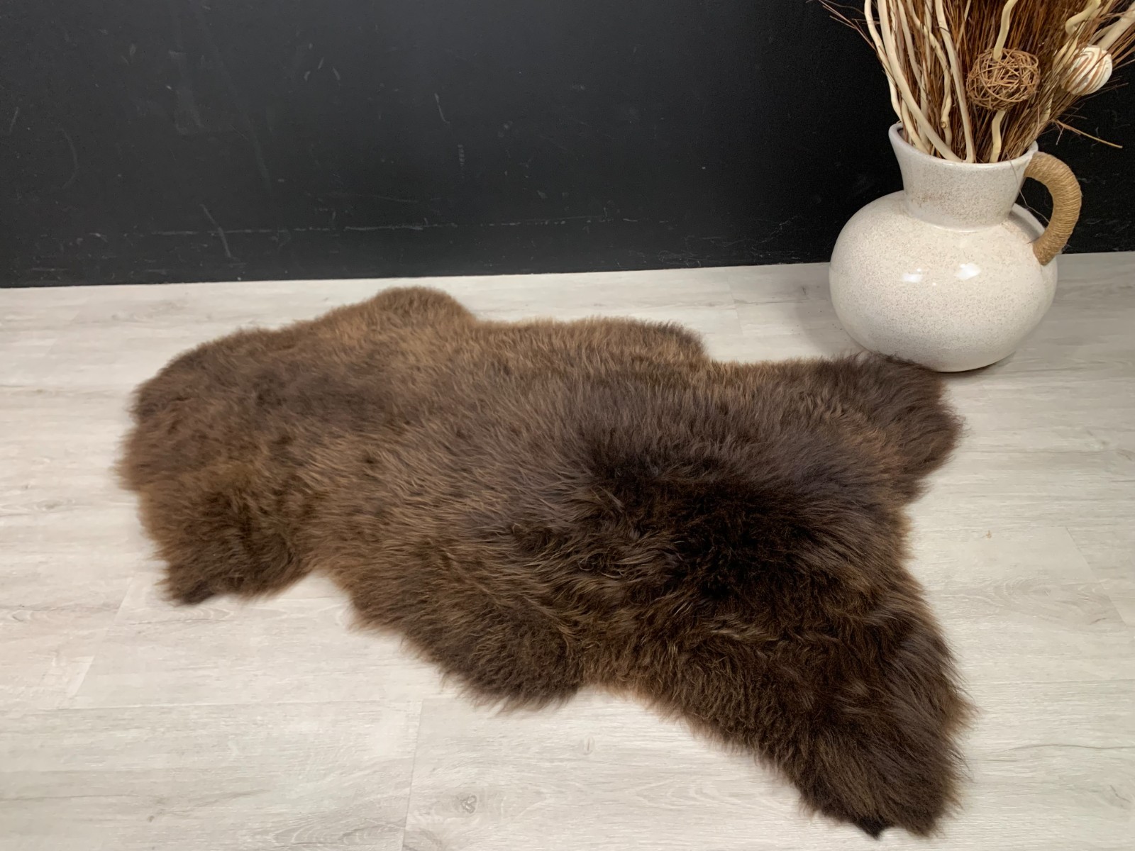 Beautiful Natural Brown Sheepskin Pelt Genuine Soft Pet Bed Throw Rug Deco