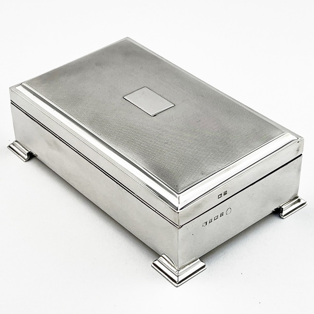 Handsome Rectangular Sterling Silver Trinket or Cigarette Box 1953 Birmingham