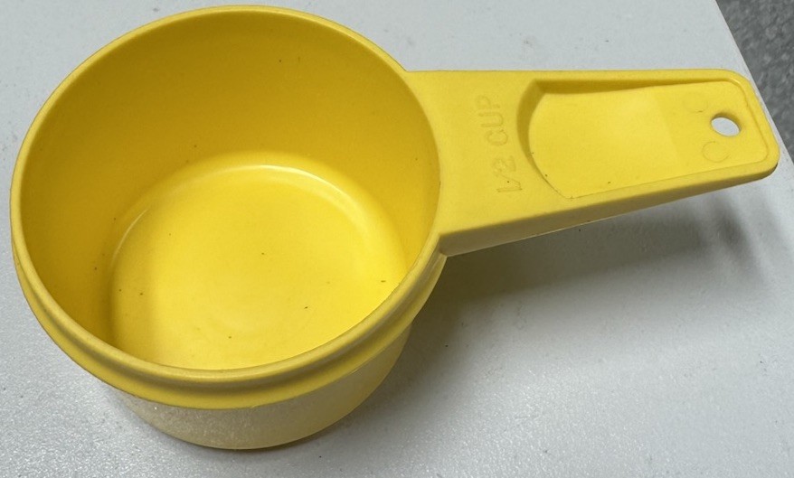 Tupperware Replacement Measuring Cups 1/2 Cup #764-7 Yellow~ PreOwned