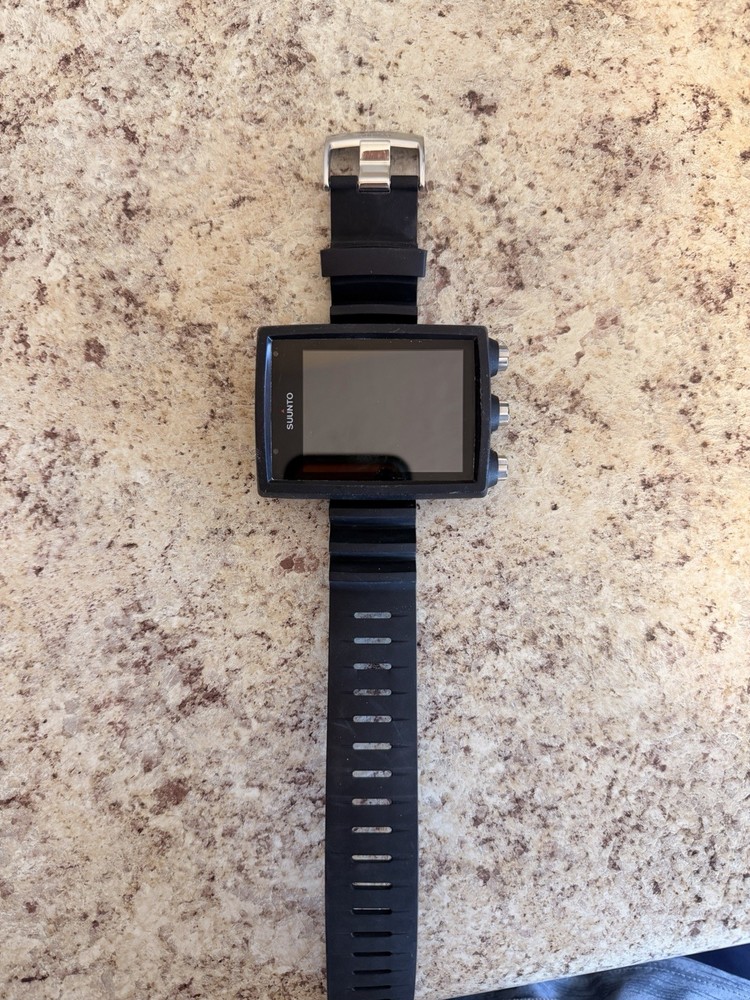 Suunto Eon Core Dive Computer with Tank Pod, DW141 & DP142