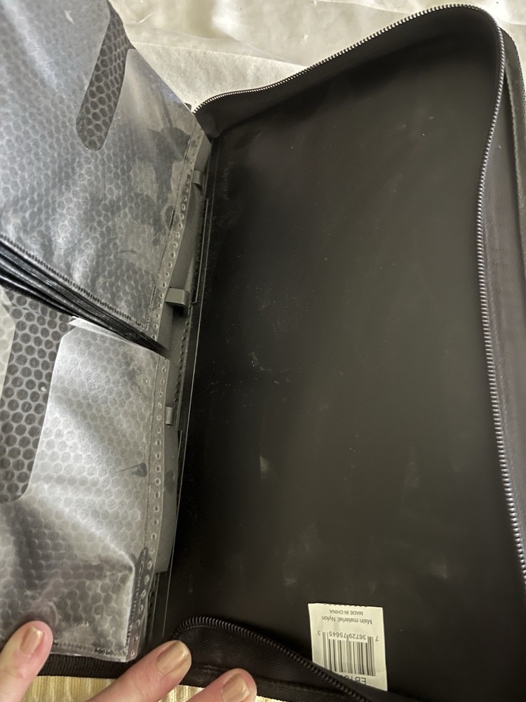 CDProjects CD Carrying. Case, Zippered, 68 CD Capacity