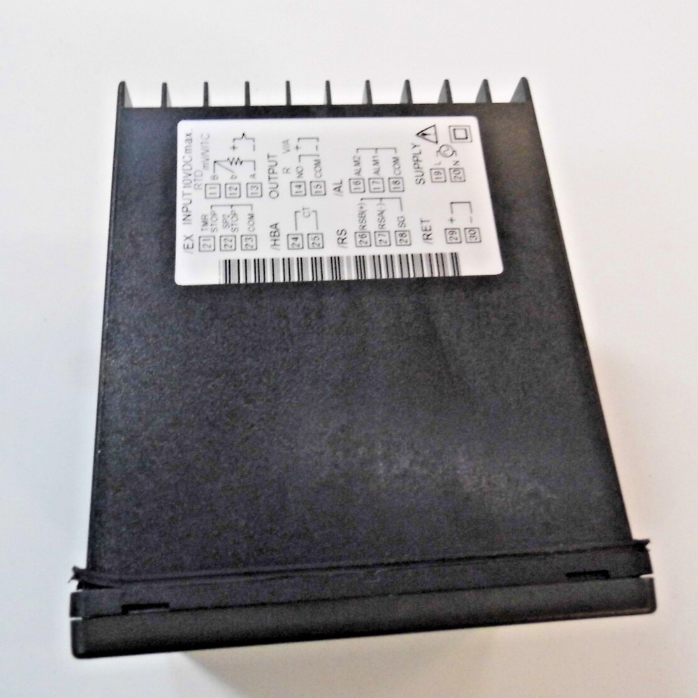 YOKOGAWA TEMPERATURE CONTROLLER UT155-RN/AL