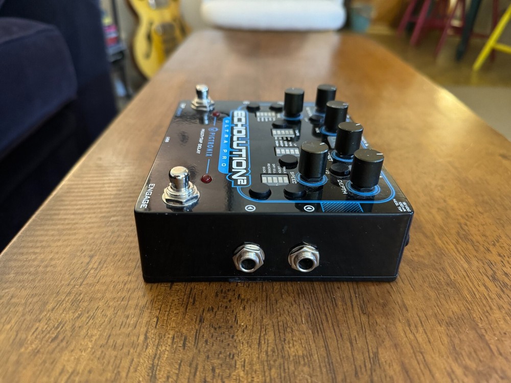 Pigtronix Echolution2 Ultra Pro Multi-Tap Delay Guitar Effect Pedal & Remote