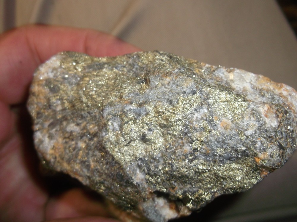 Gold, silver, copper, 318 grams samples ,ore high grade .