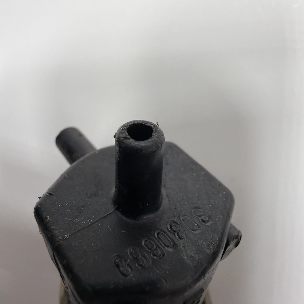 Borg Warner EC912 - Vacuum Switch