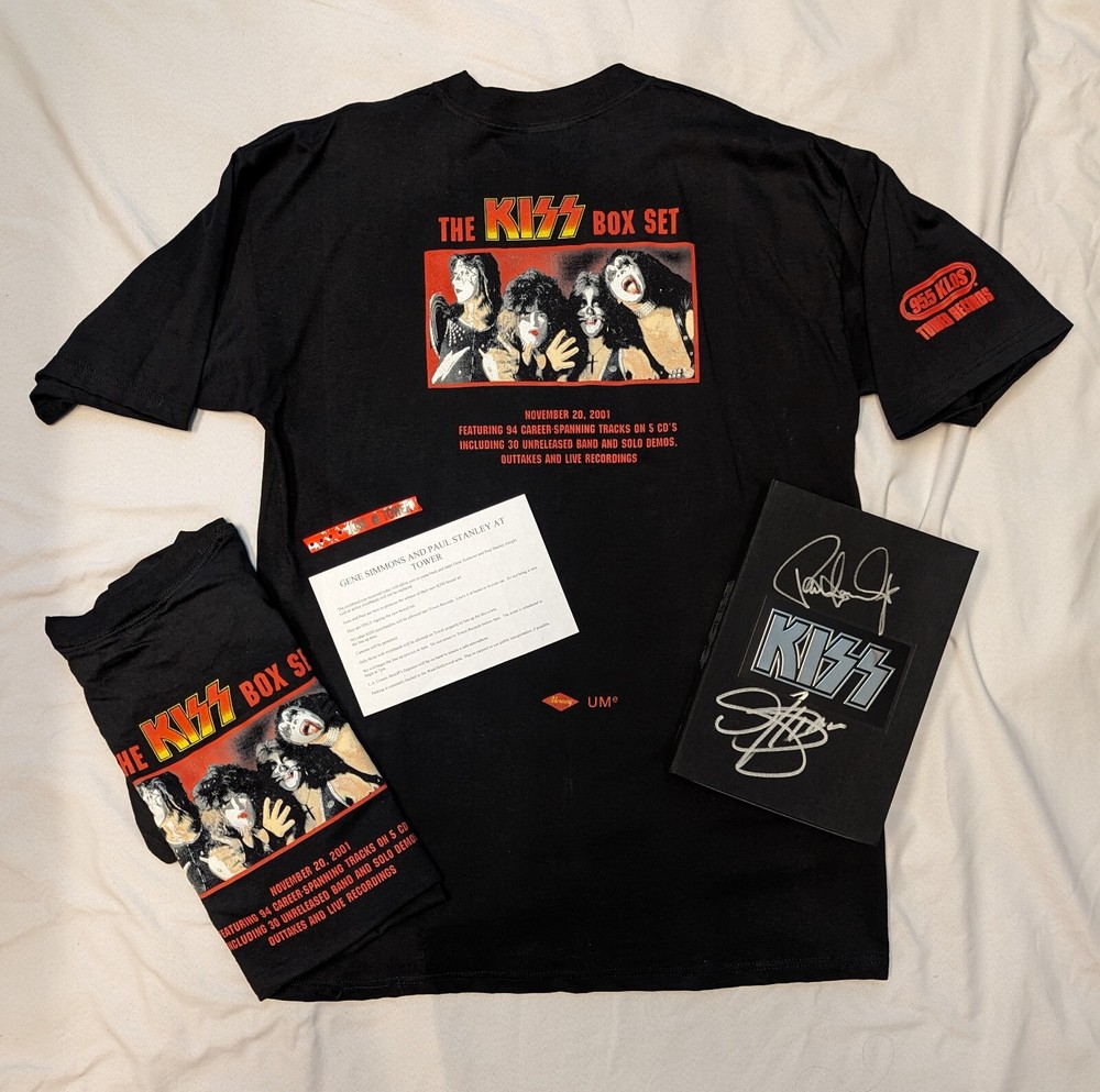 KISS BOX SET TOWER RECORDS T SHIRT 2001 RARE VINTAGE GENE & PAUL SIGNING *MINT*
