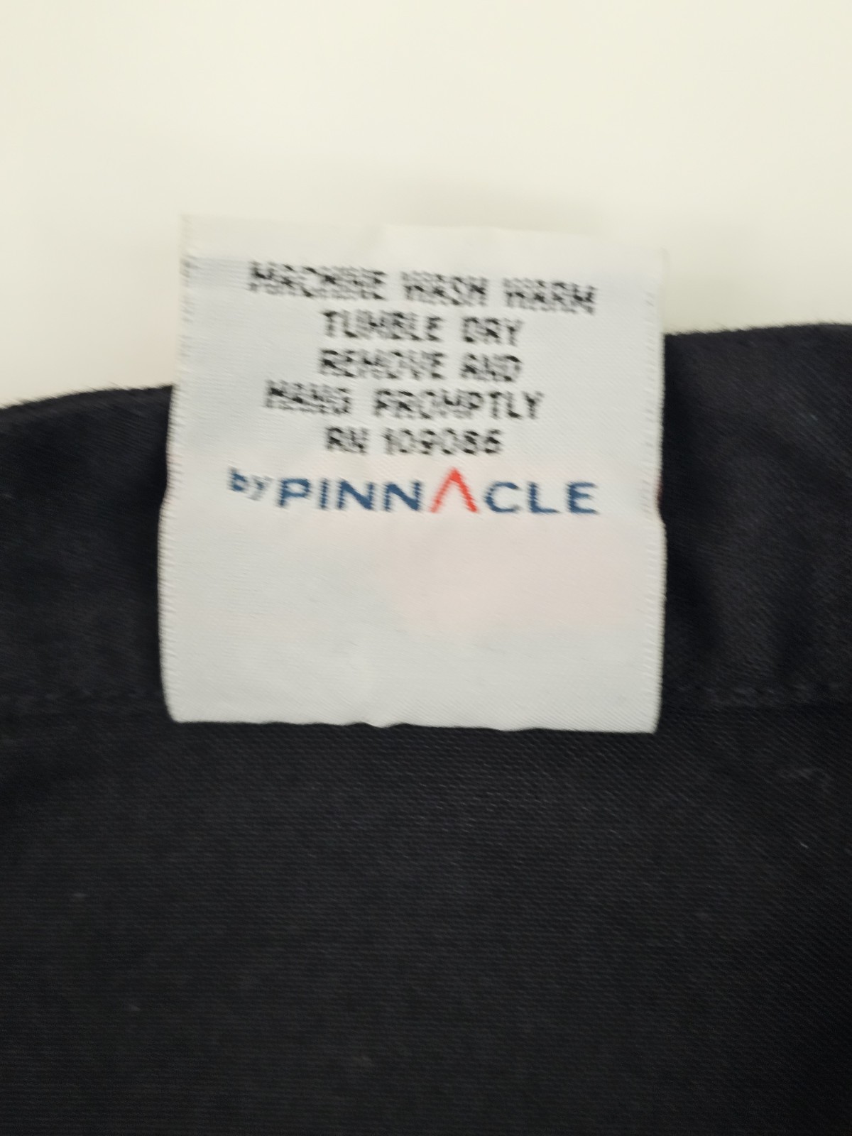 Pinnacle Chef Trends Double Breasted Black Cook Jacket Size L, Fridays Logo EUC