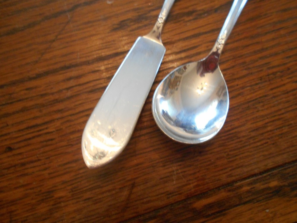 4 Rogers 1950 STARLIGHT Pattern Table Serving Spoons IS Silverplate 5252