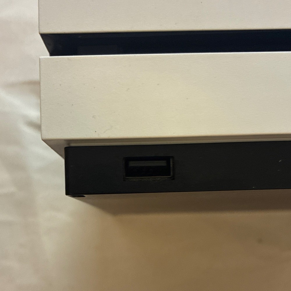 Tested working Microsoft Xbox One S with HDMI & controller