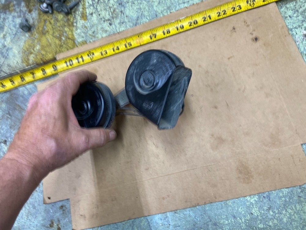 03-06 EXPEDITION HORNS