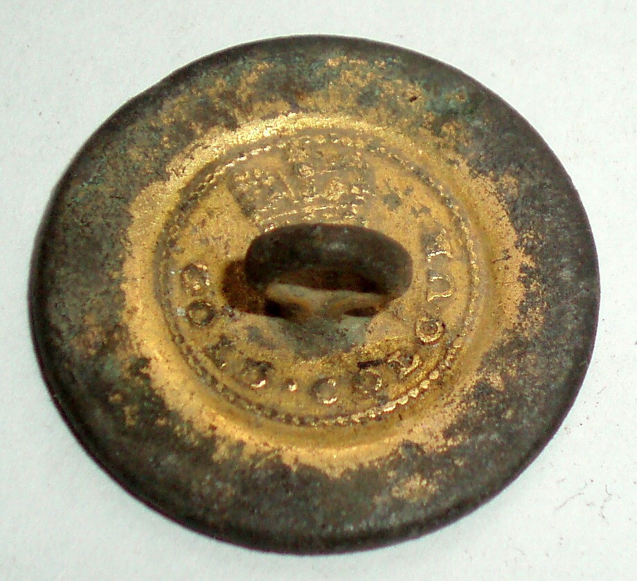 1823 - 1865 ANTIQUE SOLID PEWTER JACKET BUTTON W/ ST EDWARDS CROWN MAKER MARK