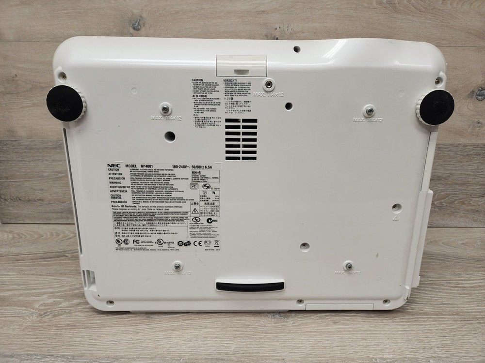 NEC NP4001 DLP HD Widescreen Projector Tested Working