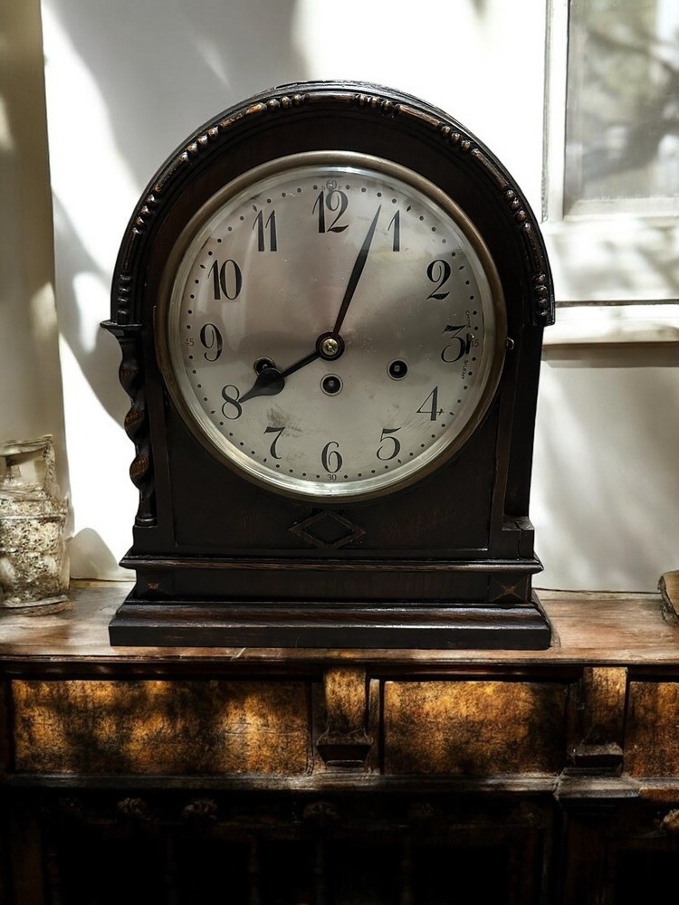 Junghans Antique Oak Large Bracket Arched Top Westminster