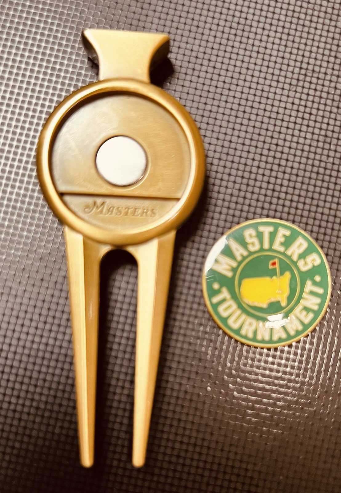 2024 Augusta Masters Magnetic Divot Tool that comes with a Green Ball Marker