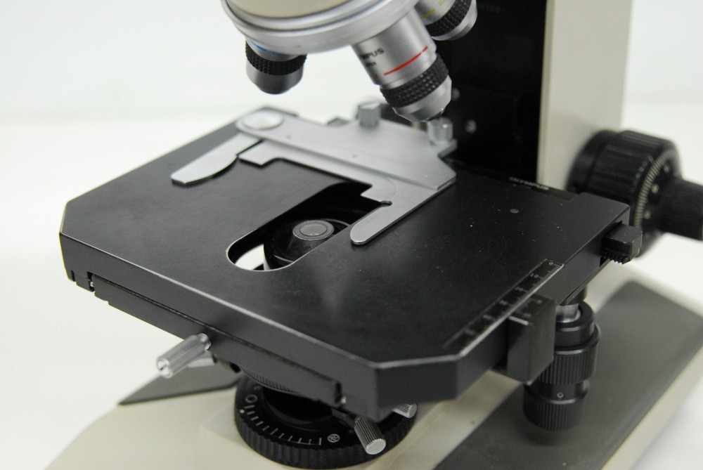 Olympus BH-2 BHUT Dual Viewing Teaching Microscope W/ D Plan Objectives