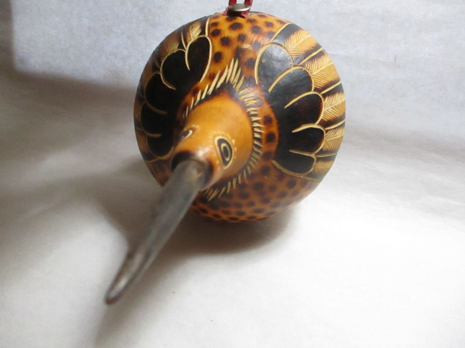 VINTAGE PERUVIAN FOK ART CARVED GOURD BIRD ORNAMENT,HUMMINGBIRD, SIGNED NEDINA