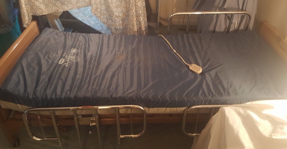 Invacare motorized bed G5301IVC