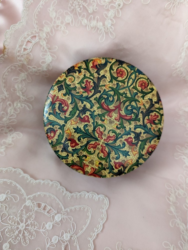 Seven Winds Dusting Powder With Fleur De Lis Style Keepsake Box
