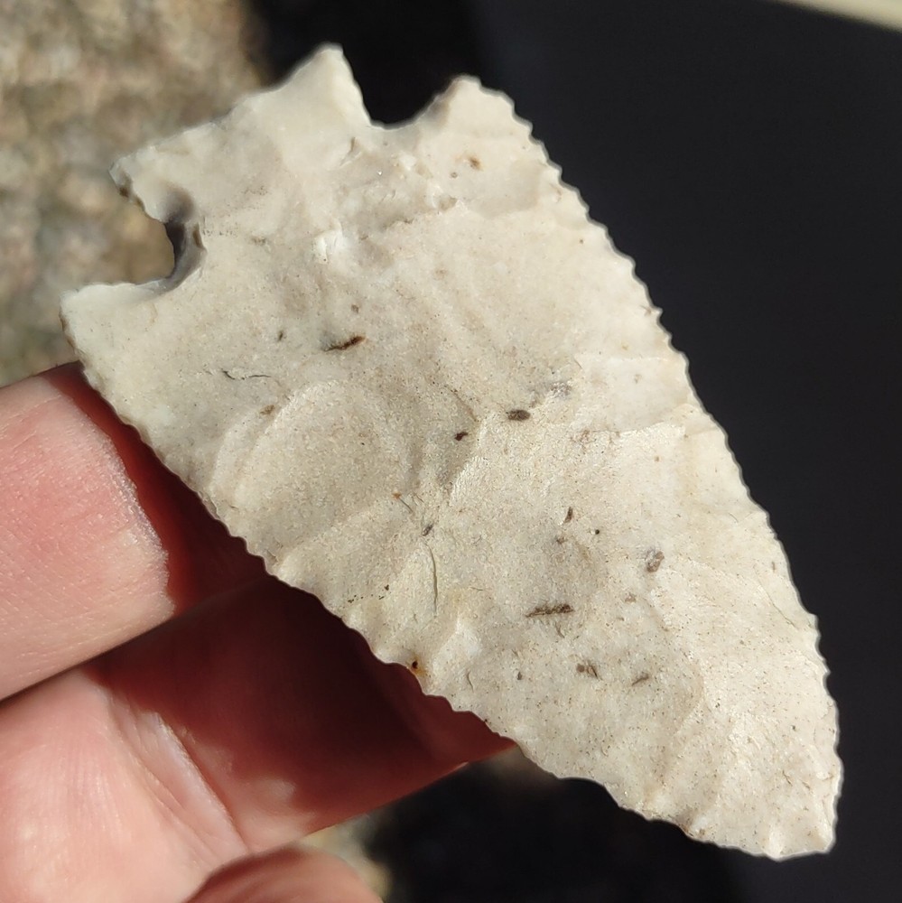modern arrowhead Chert 2&5/8"