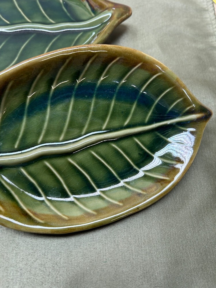 Pier ONE Leaf Stackable Trivets Set of Three, Pottery
