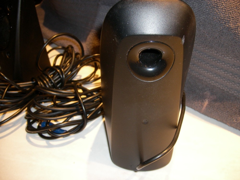 Logitech Z506 surround sound replacement speakers X2