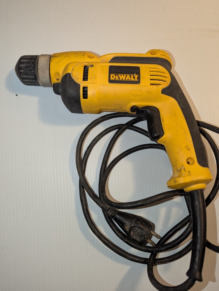 DEWALT DWD110 3/8" VSR DRILL