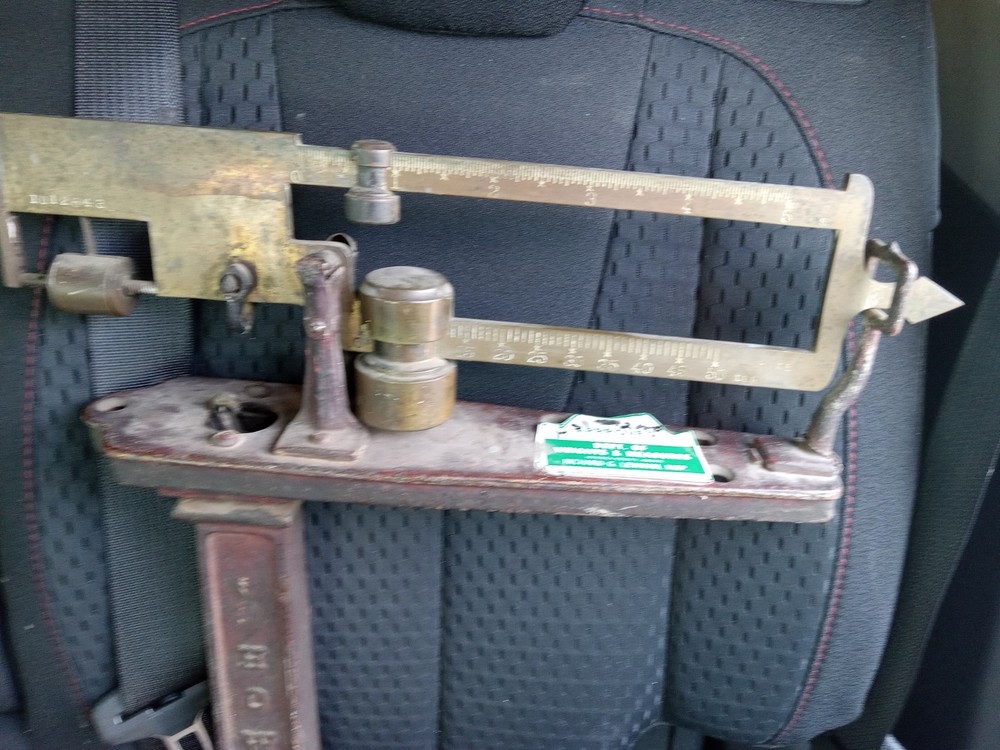 Antique Howe 5058 Platform Scale