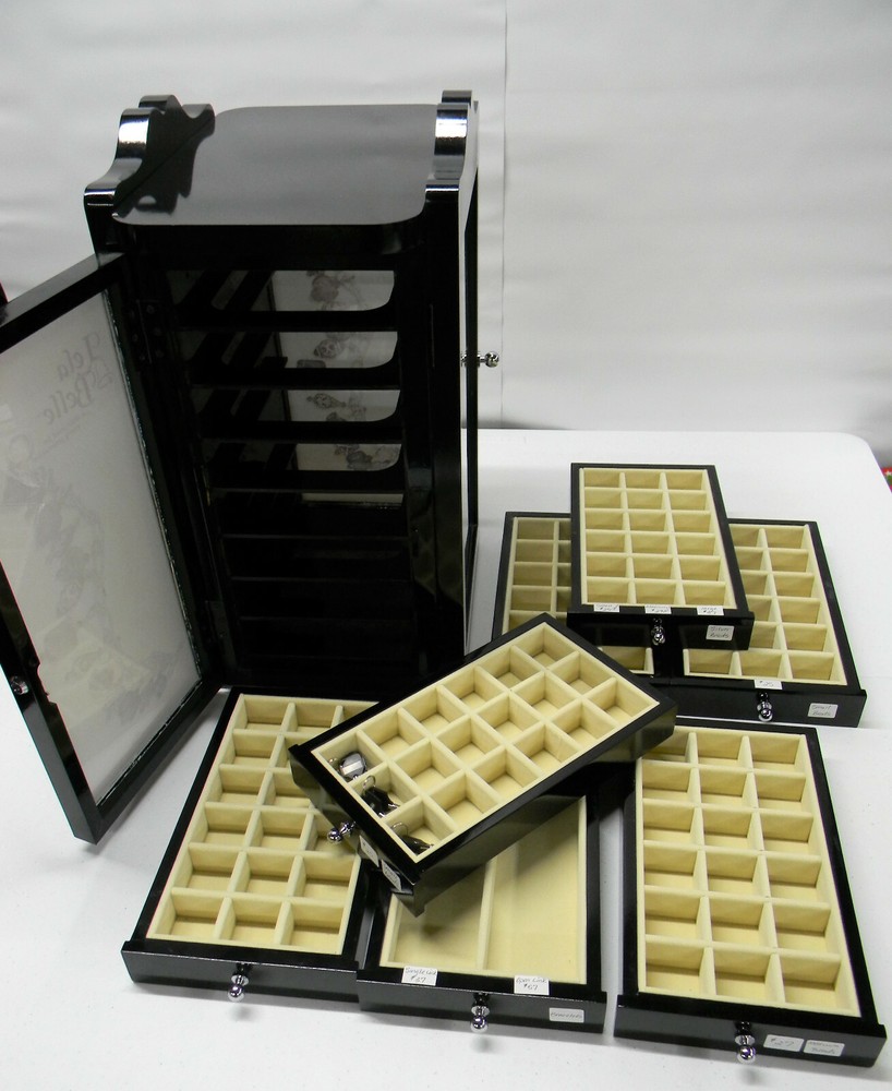 Lela Belle Custom Retail Display