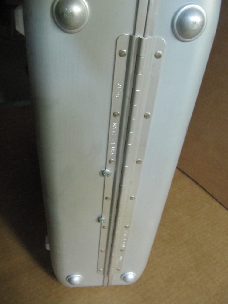 Opamp Labs A-24/2ML Audio Press Feed Mult Distribution Box