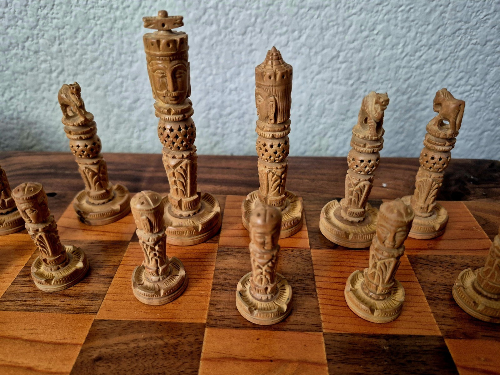 Ornate Carved Box Wood Ebony Chess Set 4" King 18" Board 1.75" Squares Box Case!