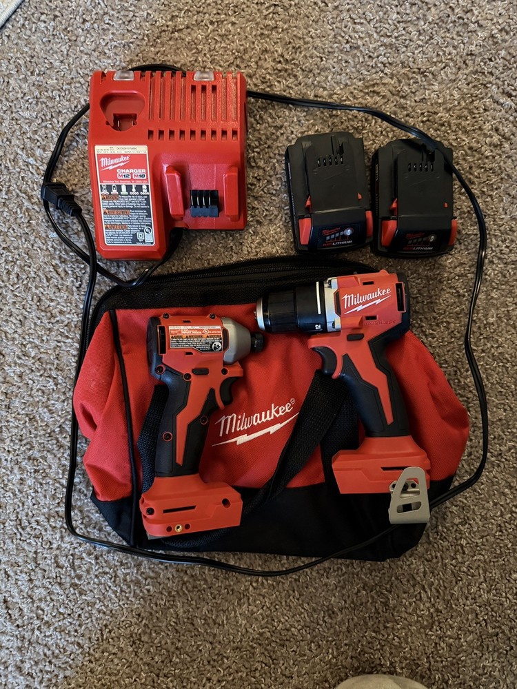 Milwaukee 3692-22CT 18V Compact Brushless Drill Driver Kit